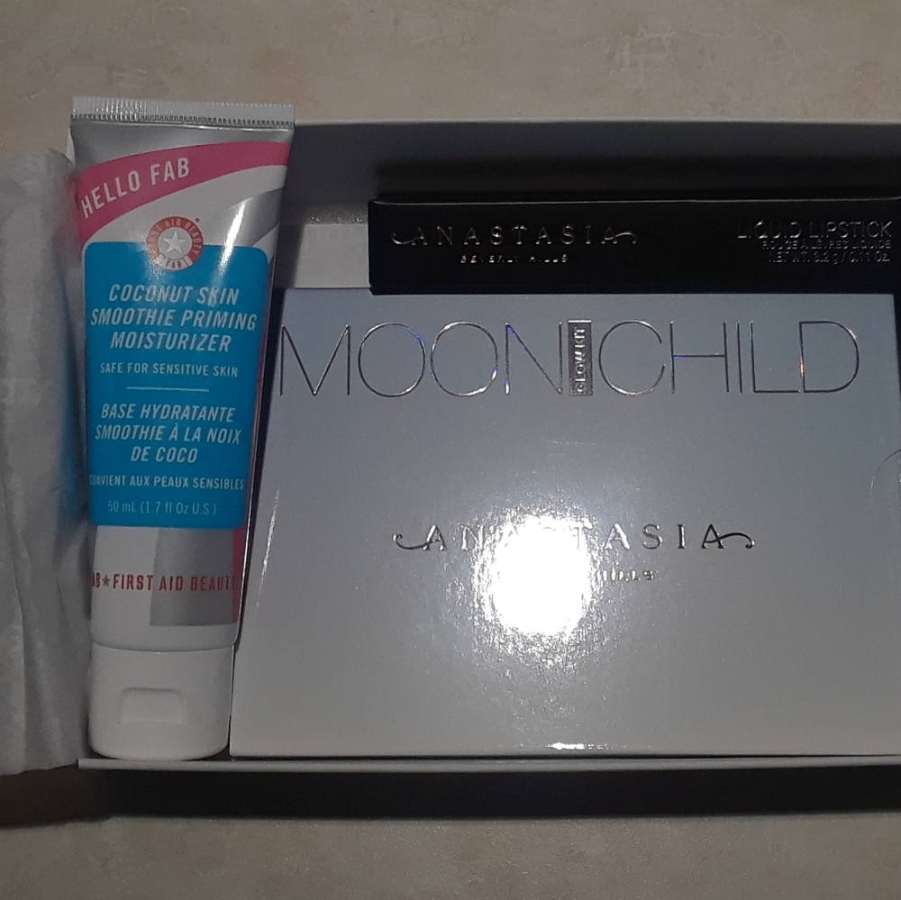 Anastasia Beverly Hills Moonchild Glow kit